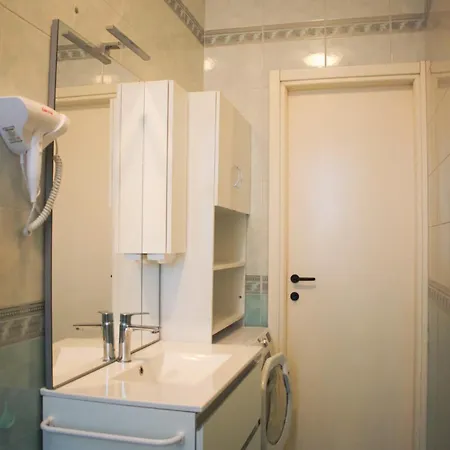 Ampio Di 80 Mq Vicino A Parco Del Valentino, Ospedali E Inalpi Arena *